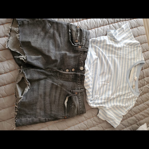 Levi’s striped T-shirt - Picture 4 of 4